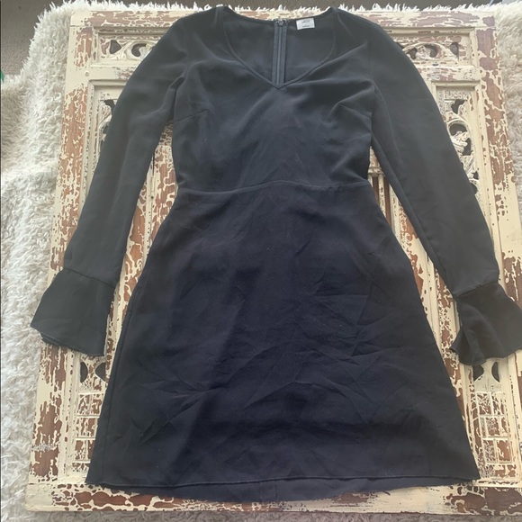 Wilfred Dress - Picture 4 of 9